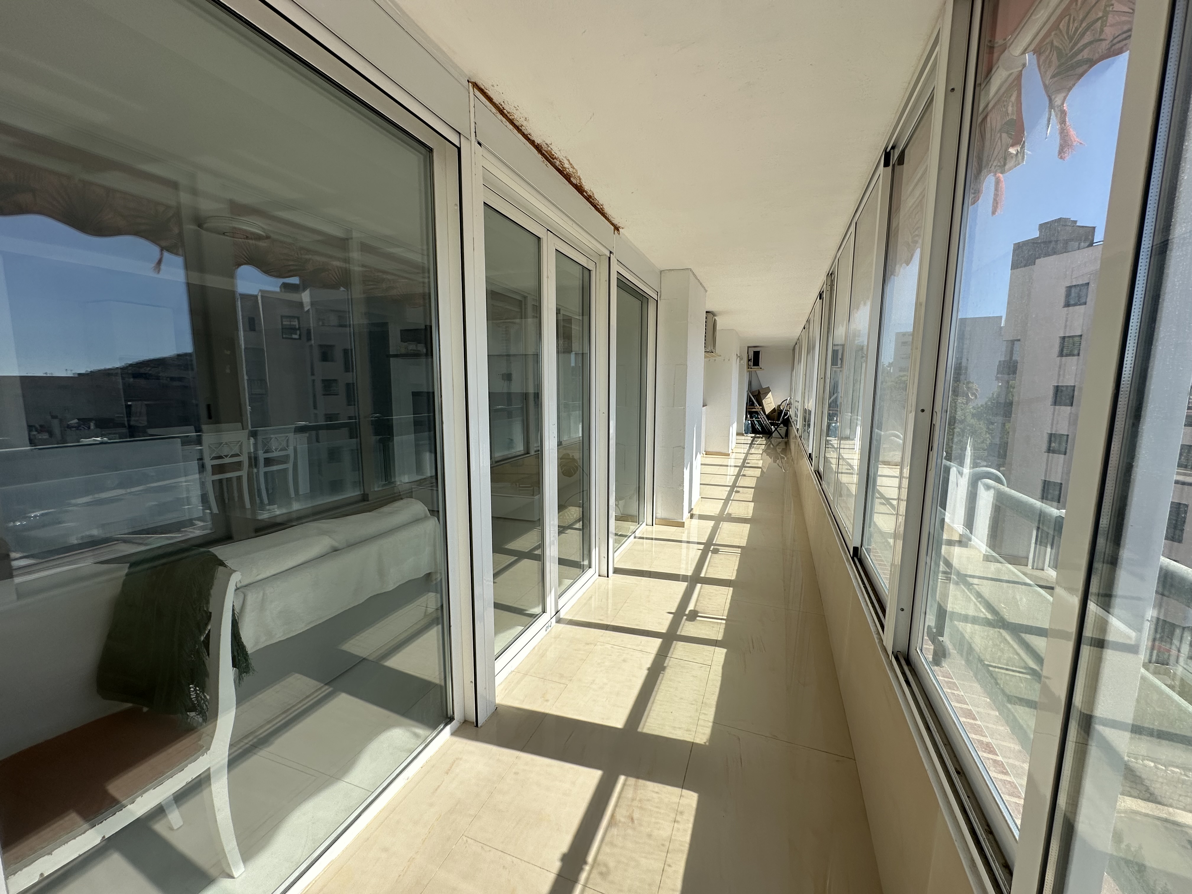 Piso con mucha terraza en Vistahermosa